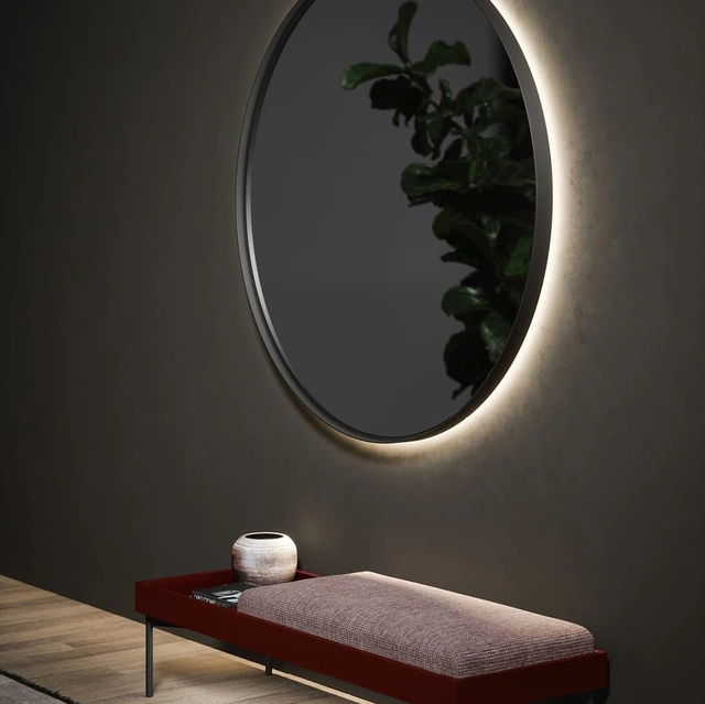 Specchio Astrid con cornice in laccato ossidato retroilluminata di Novamobili