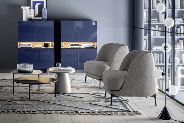 Tavolino di design Cliff in poliuretano laccato opaco di Novamobili