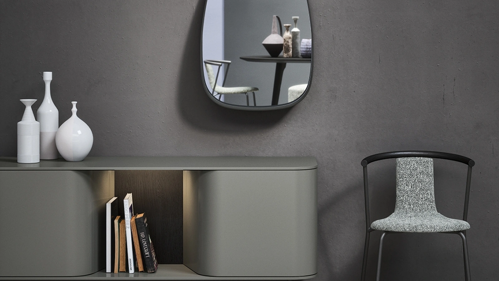 Specchio Flow con cornice in cuoio di Novamobili