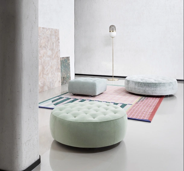 Pouf Cookie in tessuto imbottito e trapuntato di Saba