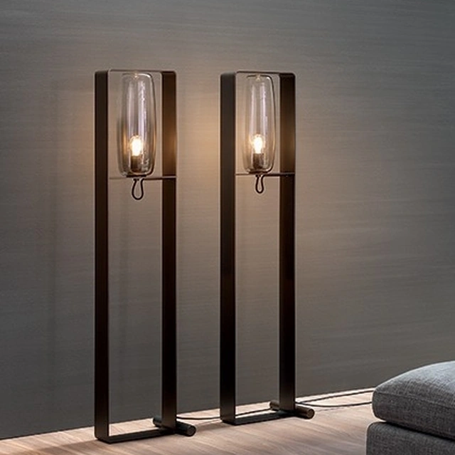 Lampada da terra Bio-s in metallo e vetro di Bonaldo