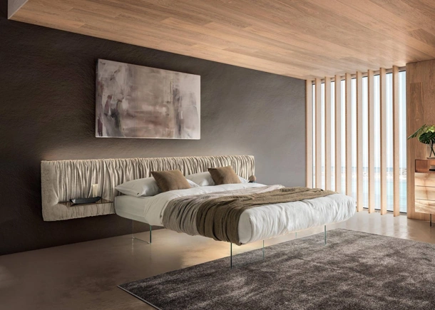 Letto con testiera in tessuto e base in vetro Air Replis 1537 di Lago