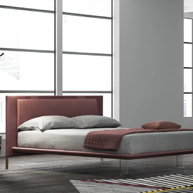 Letto Frame in tessuto con piedini trasparenti di Biba Salotti