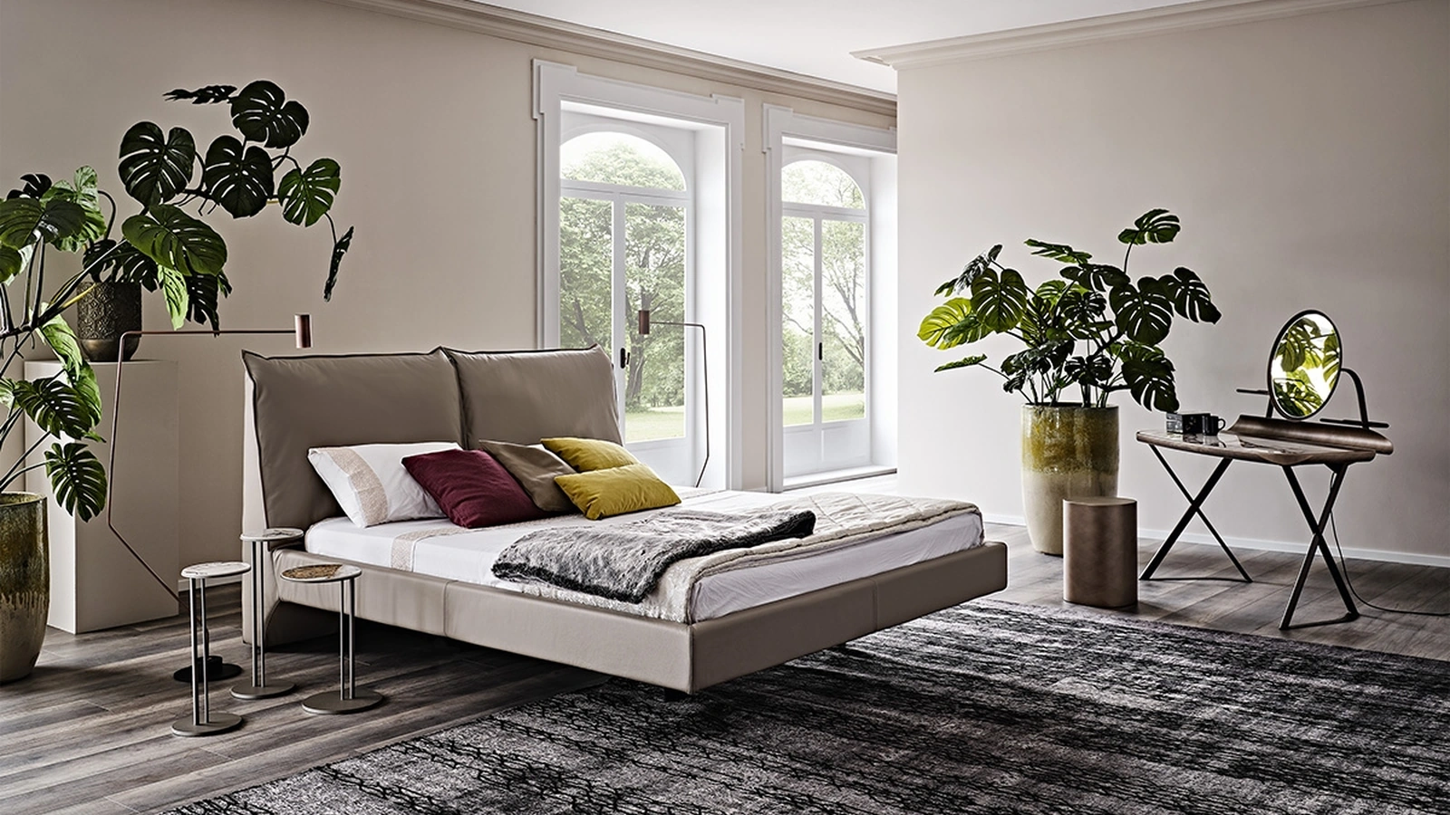 Letto in ecopelle con testiera imbottita Lukas di Cattelan Italia