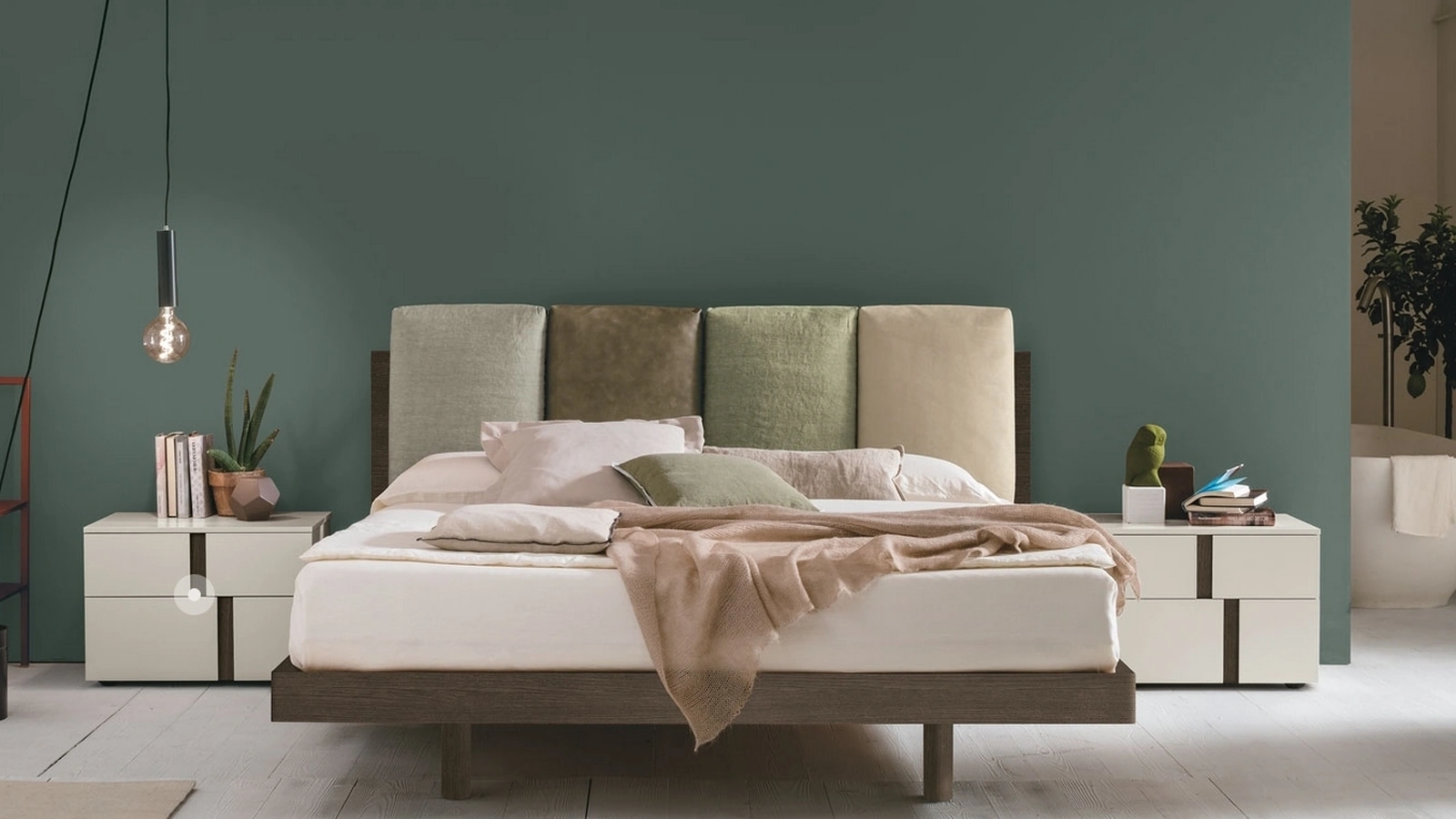 Letto con testiera imbottita Nikki di Tomasella