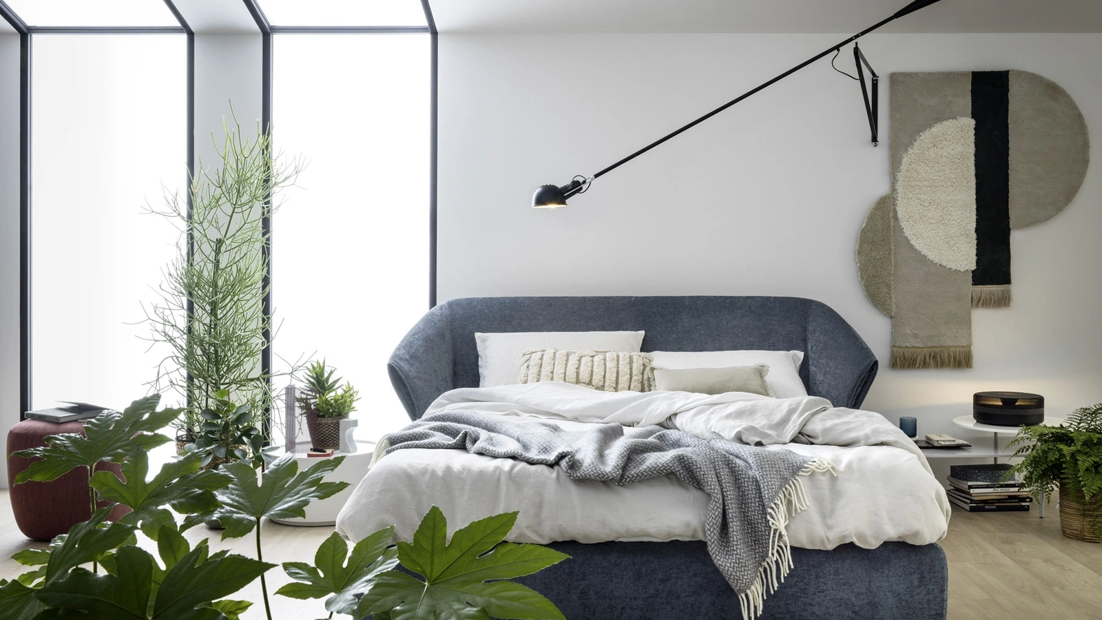 Letto Hide con box contenitore di Novamobili