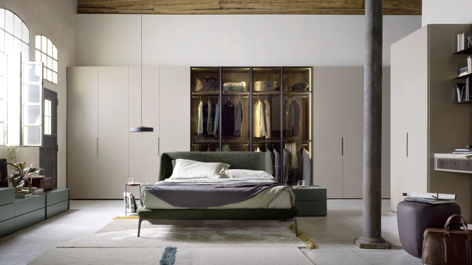 Letto in tessuto con testiera avvolgente Velvet di Novamobili