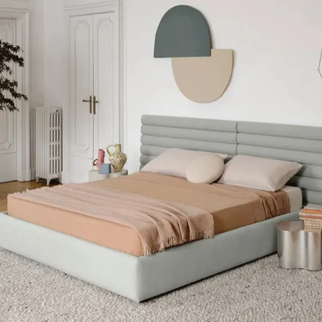 Letto in tessuto Pan Flute con testiera importante di Saba