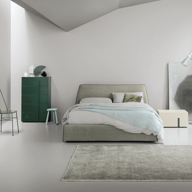 Letto imbottito Pearl di Kristalia