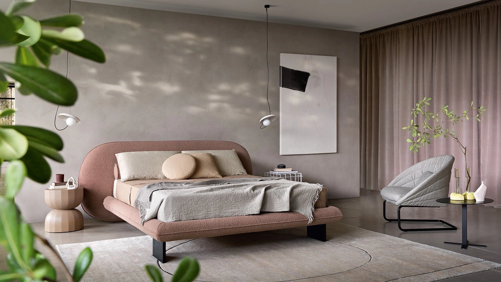 Letto con testiera in tessuto imbottito Wabi di Saba