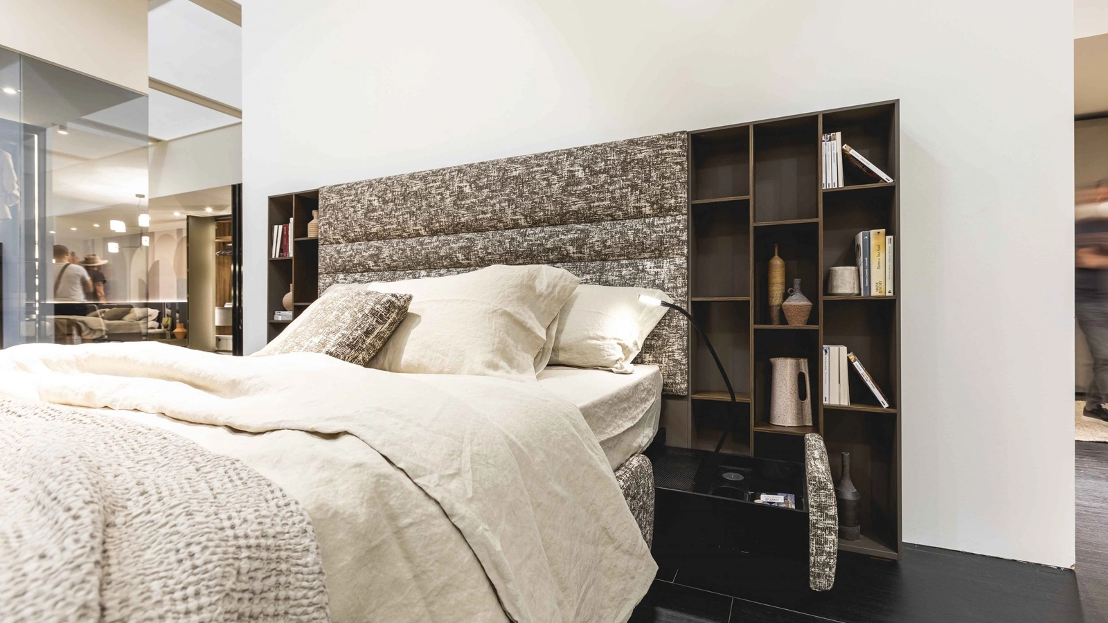 Letto in tessuto con testiera Nest 03 di Tumidei