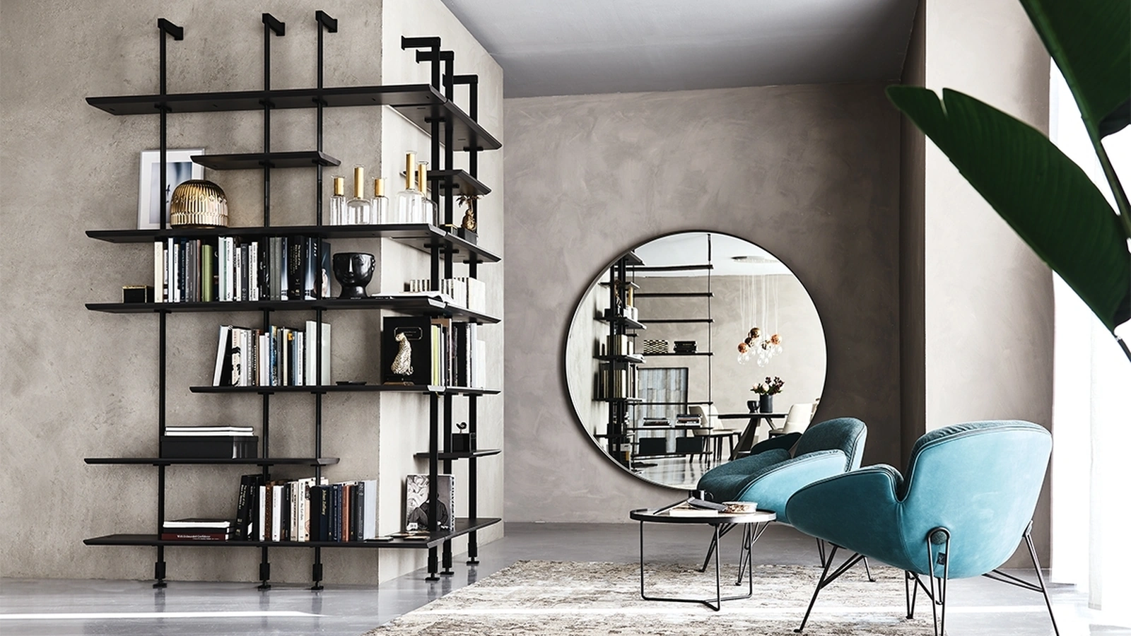 Libreria componibile a muro in acciaio goffrato e legno Airport di Cattelan Italia