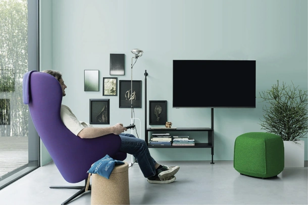 Mobile Porta Tv Avenue Up in legno e metallo di Kristalia