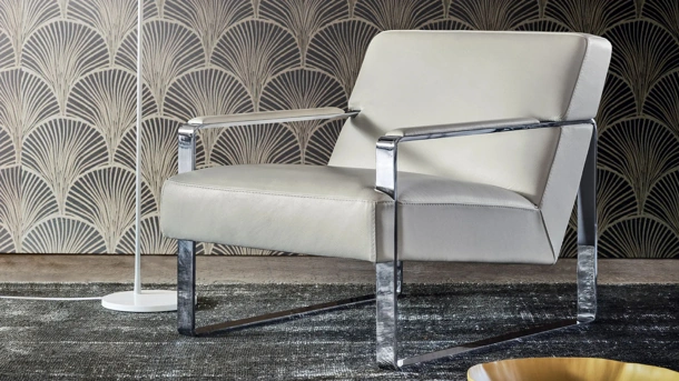 Poltroncina in pelle di design bassa Harper di Gurian