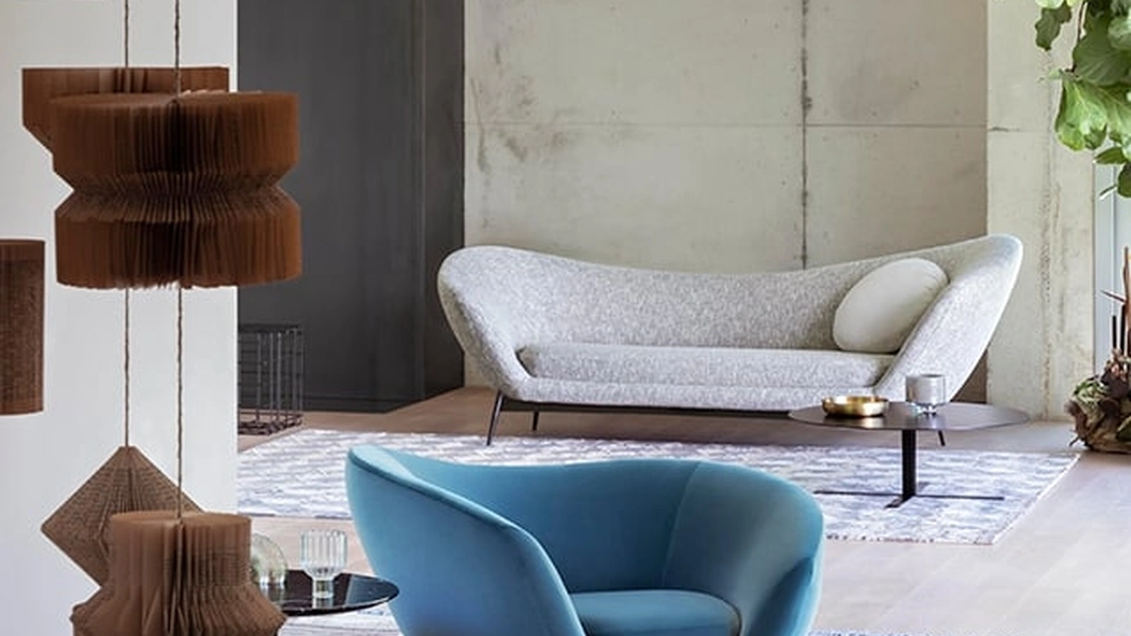Poltroncina Oltremare in velluto di Saba