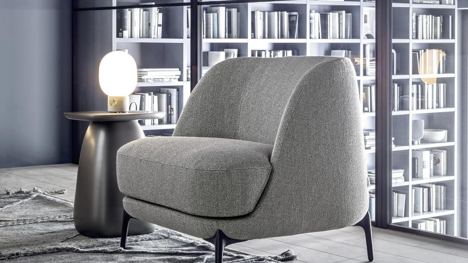 Poltroncina Velvet in tessuto di Novamobili