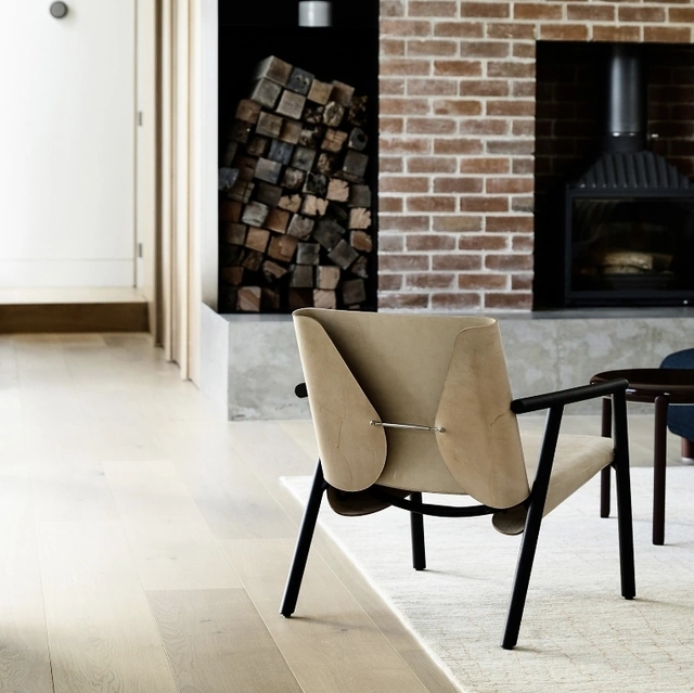 Poltroncina in cuoio 1085 Edition di Kristalia