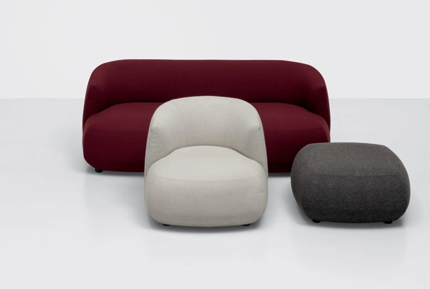 Poltroncina in tessuto imbottito Brioni Up di Kristalia