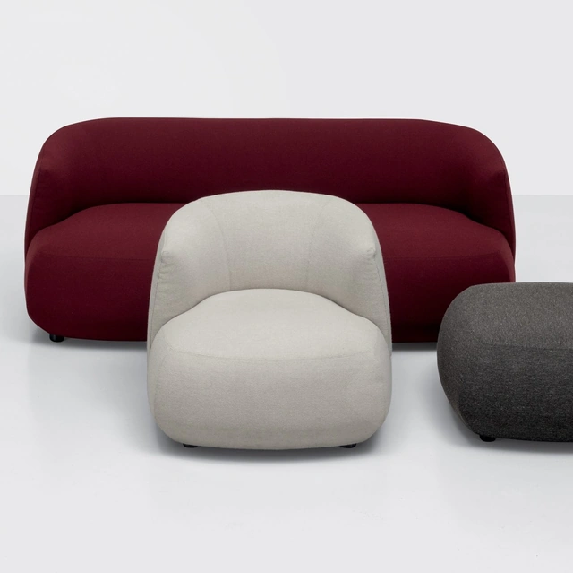Poltroncina in tessuto imbottito Brioni Up di Kristalia