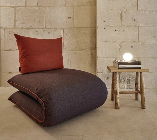 Poltrona Letto di design Chama in tessuto imbottito di Lago