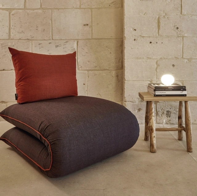 Poltrona Letto di design Chama in tessuto imbottito di Lago
