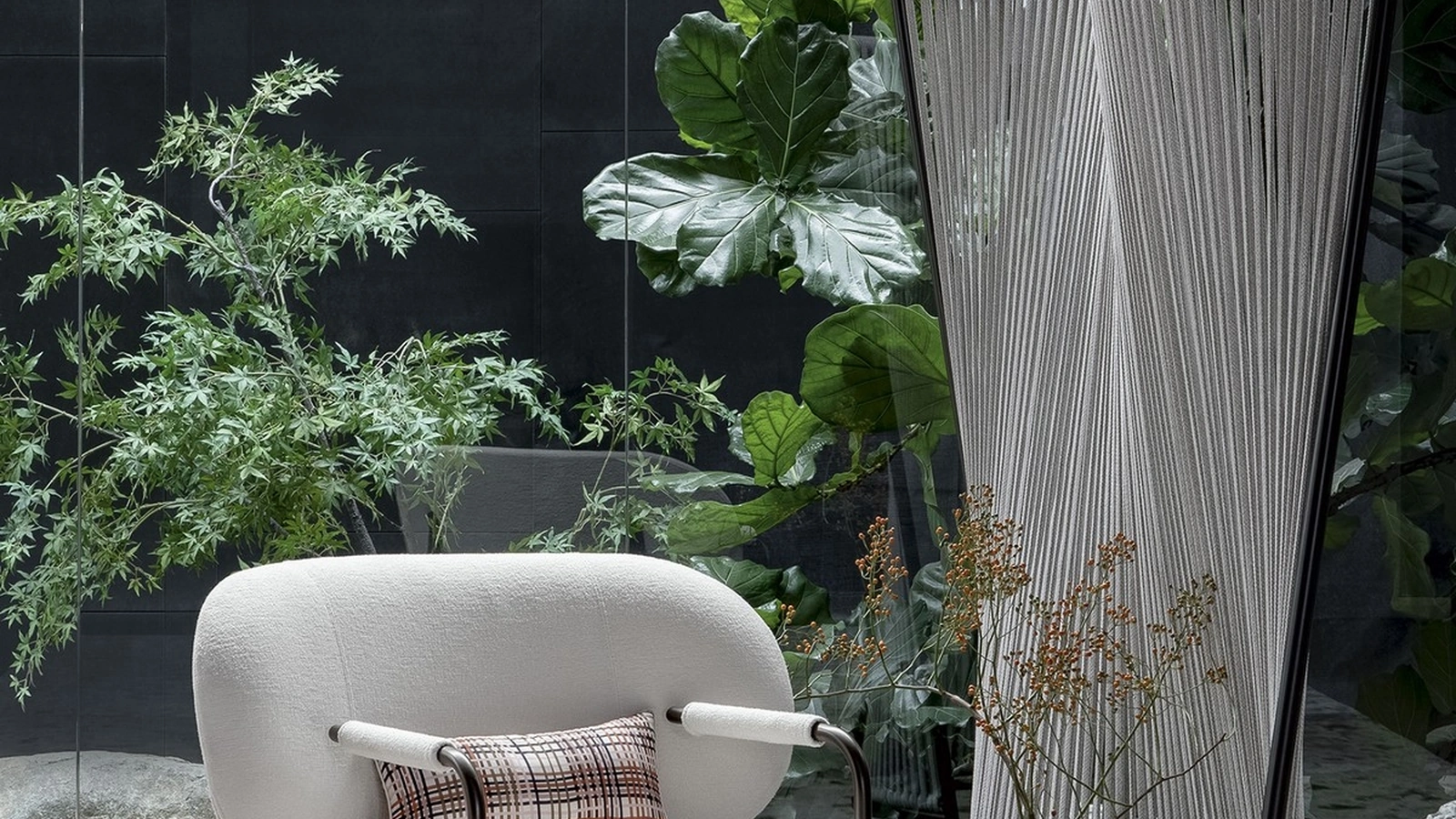 Poltroncina Cross lounge chair di Bonaldo