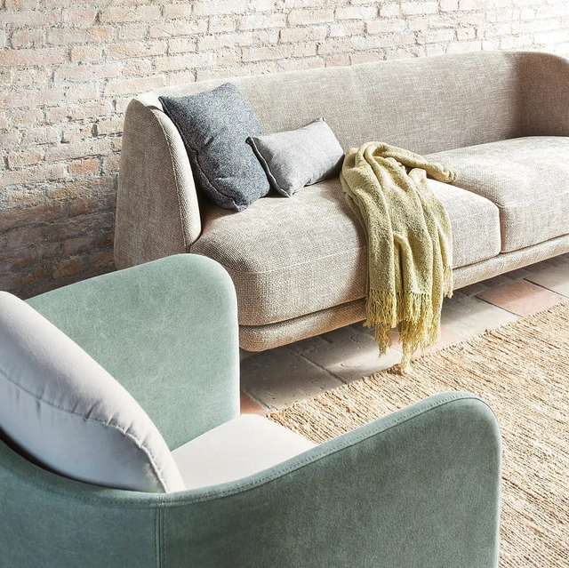 Divano lineare Velvet in tessuto di Novamobili