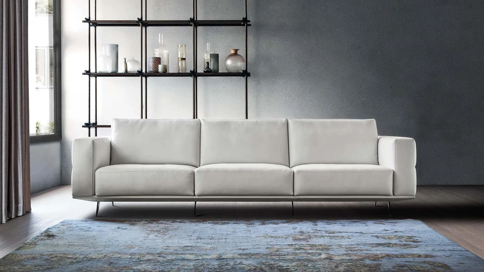 Divano lineare in pelle Downtown di Gurian