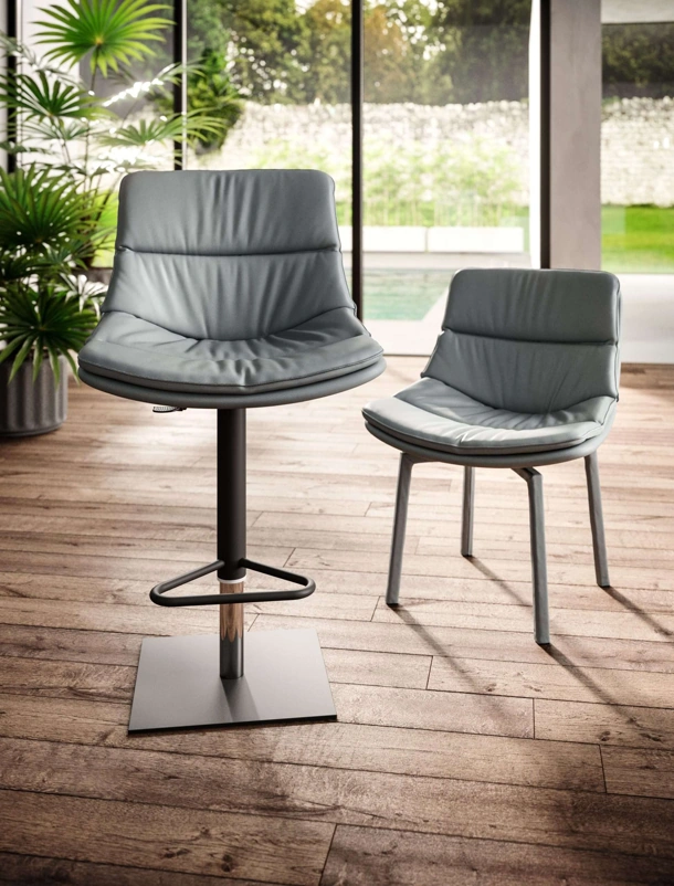 Sgabello in pelle Noa di Ozzio