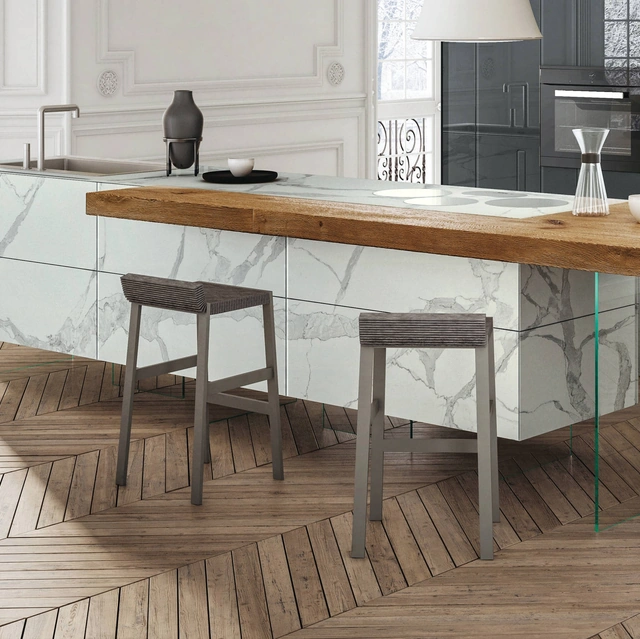 Sgabello di design in feltro Steps 2538 di Lago