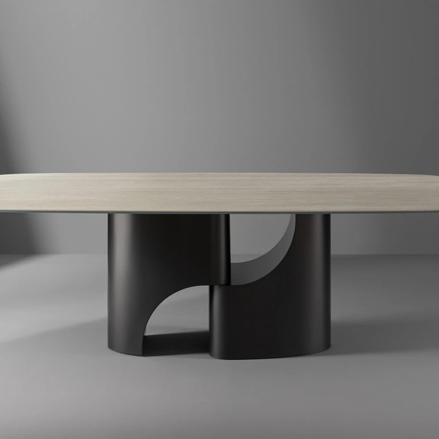 Tavolo Taijitu con top in ceramica di Bonaldo