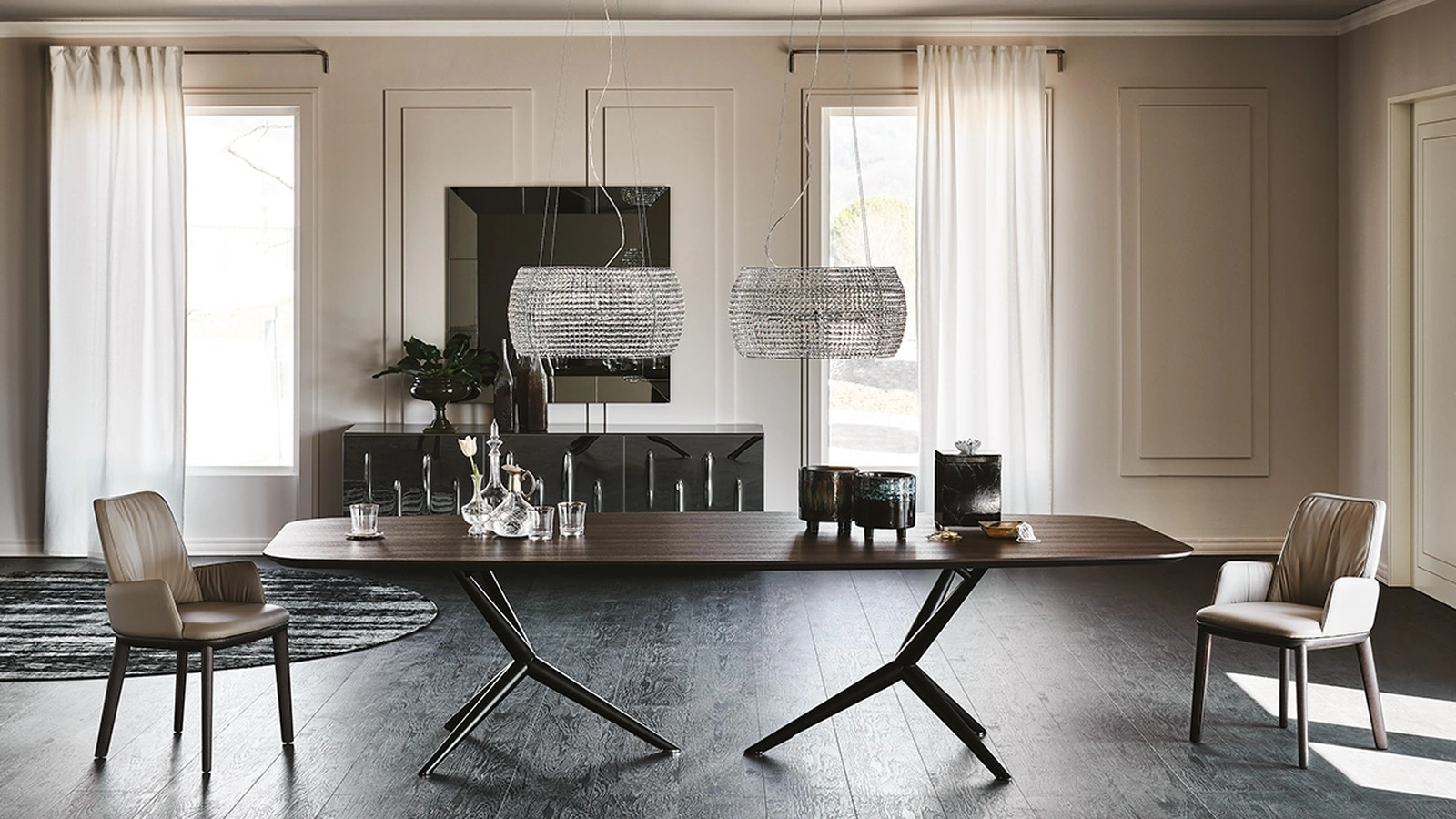 Tavolo con base in acciaio verniciato e piano in noce Atlantis Wood di Cattelan Italia