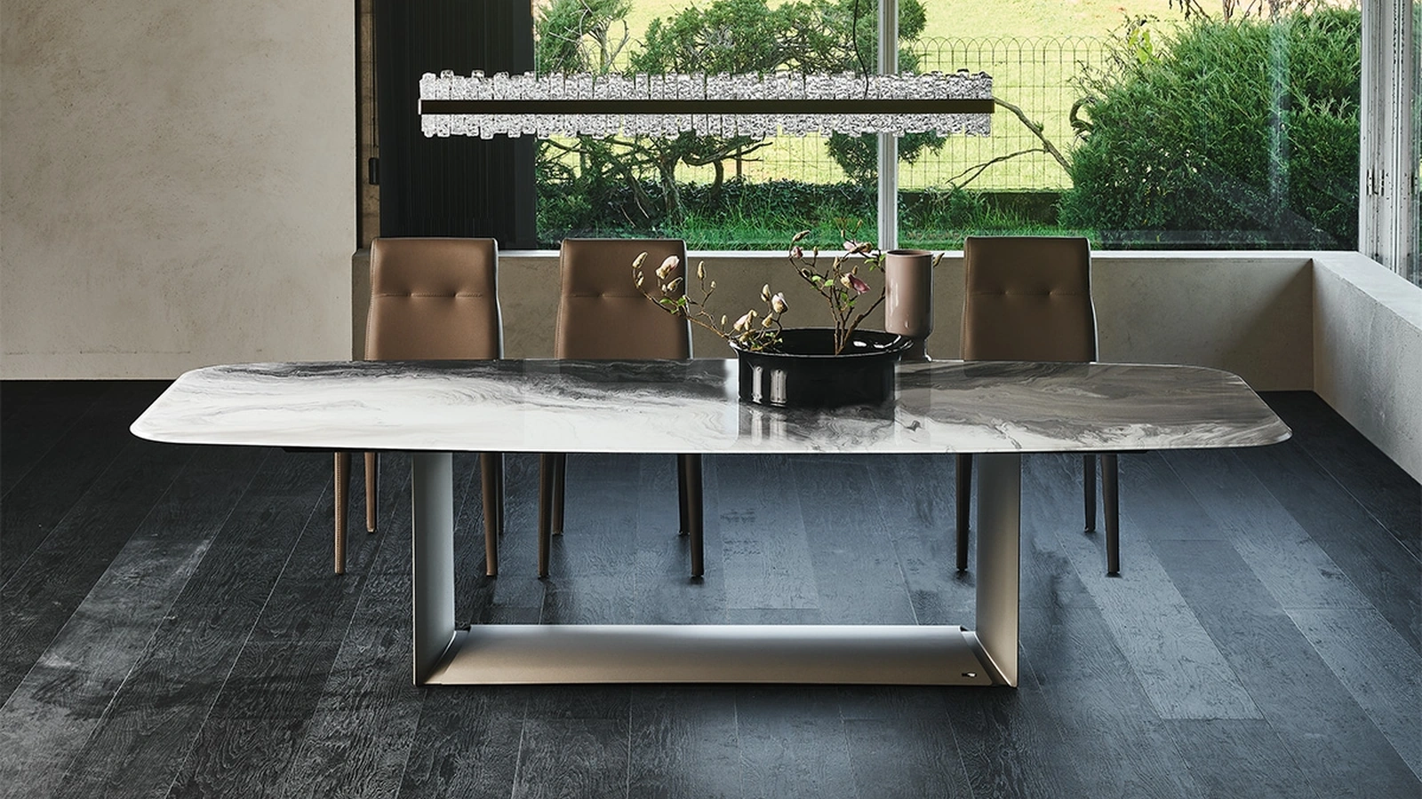 Tavolo con base in acciaio e piano in cristallo con stampa Dragon Crystalart di Cattelan Italia