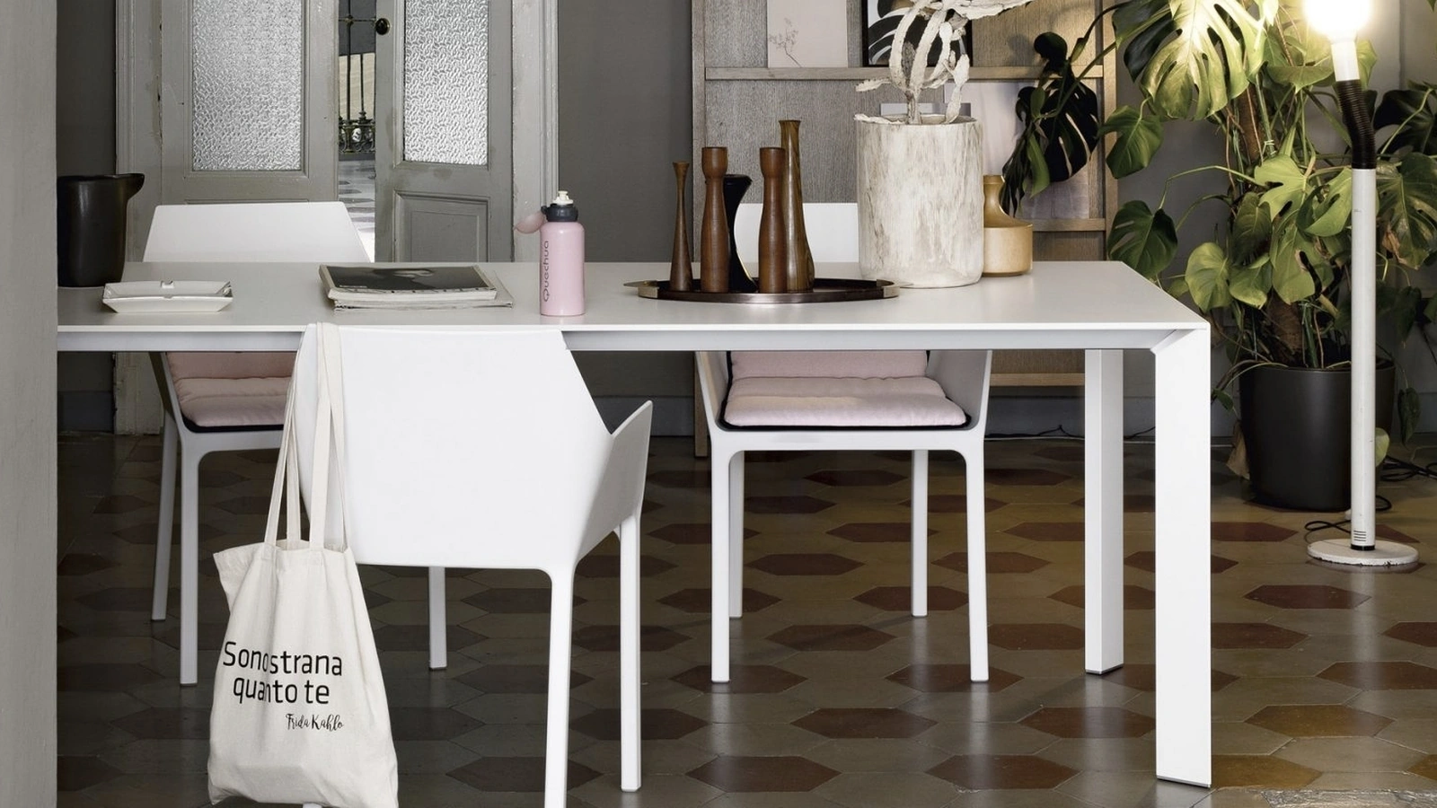 Tavolo allungabile in laminato Nori di Kristalia