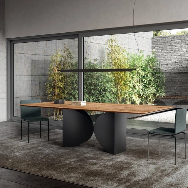 Tavolo Meet 2430W in legno di Lago