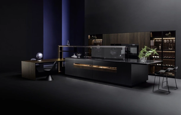 Cucina Design con isola Nautila 01 in laccato Texture 3d sand nero con top in acciaio inox di Arrital