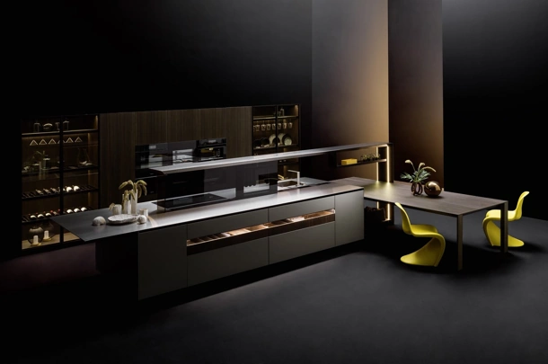 Cucina Design con isola Nautila 02 in laccato iron quartz e top in acciaio inox satinato di Arrital