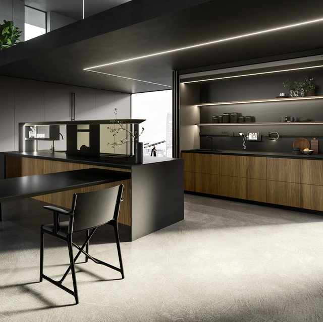 Cucina Design con isola Nautila 04 in Noce Canaletto con top in gres nero natural di Arrital